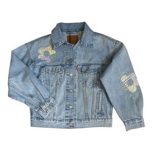 Levi’s 90’s Patchwork Denim Trucker Jacket Size XS NWT Light Wash Retro Relaxed